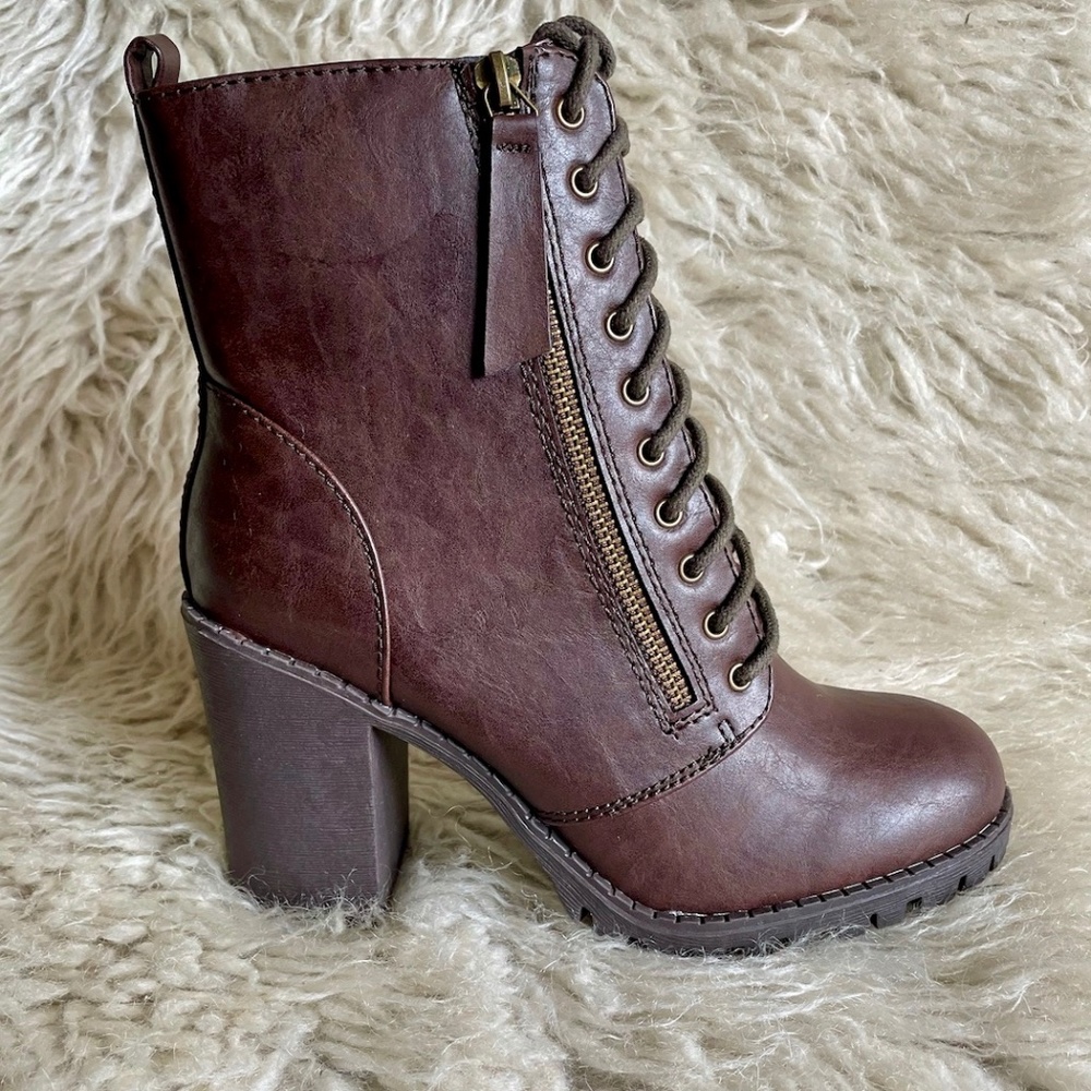 Soda Women's Malia Faux Leather Lace Up Chunky Ankle Boot (Brown, 7.5 Med)